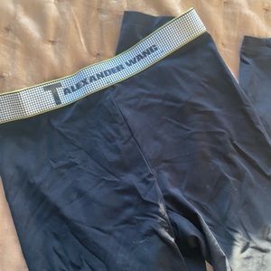 Alexander want leggings size small